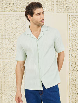 Styli - Men's Green Pleated Woven Camp Collar Relaxed Fit Shirt