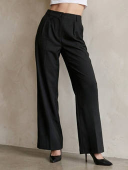 Outzidr - Black Pleated Solid Trouser