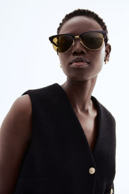 H&M - Women Black Polarised Sunglasses