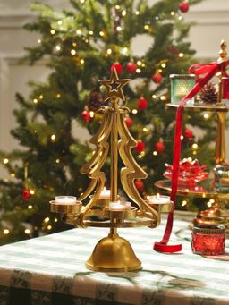 Pure Home + Living - Gold Metal 4 Slot Christmas Tree Tealight Holder
