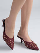 Maroon color option, Currently selected