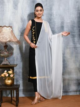 Gahan - White Colour Chiffon Dupatta