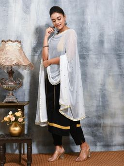 Gahan - White Colour Chiffon Dupatta