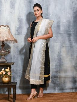 Gahan - White Colour Organza Dupatta