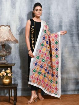 Gahan - White Colour Chiffon Dupatta