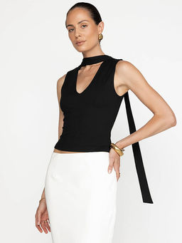 Outzidr - Black Neck Stole Sleeveless Top