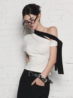 Outzidr - White Short Sleeve Top