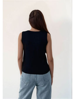 Outzidr - Black Basic Cropped Tank Top