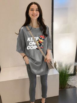 Outzidr - Grey Chest Print Graphic T-Shirt