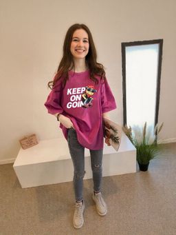 Outzidr - Magenta Chest Print Graphic T-Shirt