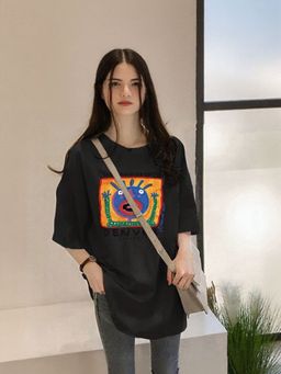 Outzidr - Black Chest Print Graphic T-Shirt