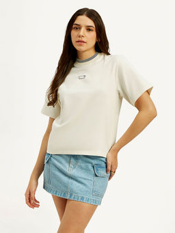 Levi's - Off White Solid Regular Fit T-Shirt
