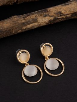 E2O - Contemporary Gold Plated Drop Earring Embellished with White Peral