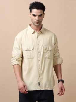 SILISOUL - Men Beige Solid Casual Shirt