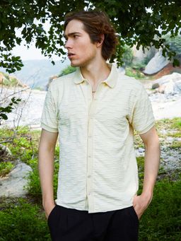 Campus Sutra - Men Off-White Solid Creased Knit Shirt