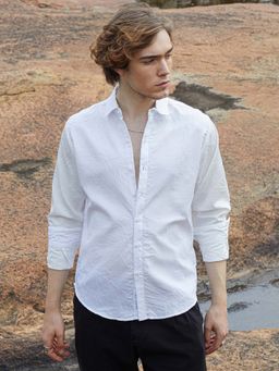 Campus Sutra - Men Daisy White Foliage-Tactile Shirt