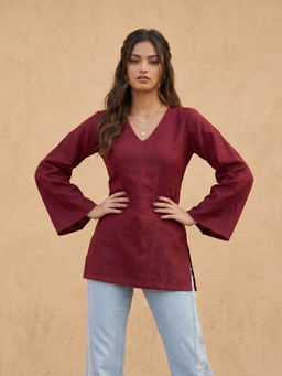 Aaghnya - Red Solid Viscose Blend Regular Kurti