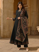 Black color option, Sold out