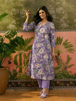 Aaghnya - Purple Floral Viscose Rayon Regular Kurta and Pant