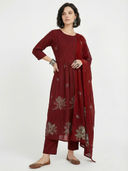 Red color option, Sold out, Currently selected