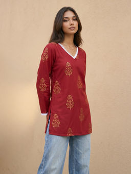 Aaghnya - Red Printed Viscose Rayon Regular Kurti