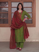 Green color option, Sold out, Currently selected