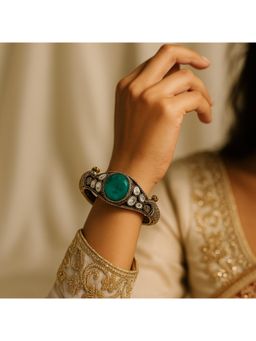 Kare Kraft - Green Emerald and Kundan Bangle
