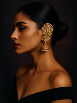 Kare Kraft - Off White Regal Paisley Kundan Jhumka Ear Cuffs