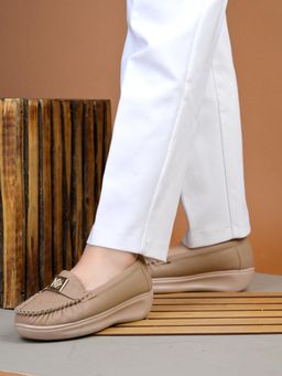Shoetopia - Classy Look Tan Loafers for Women