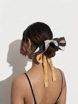 Doodlage - Black Floral Print Joy Scrunchie