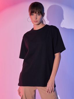 Buynewtrend - Black Cotton Women Oversized T-Shirt