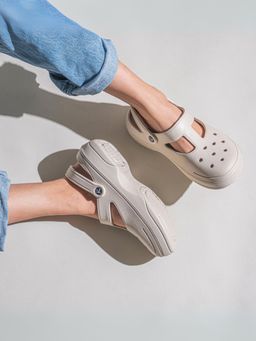 Indifeet - Cream Classic and Stylish Waterproof Rubber Clogs