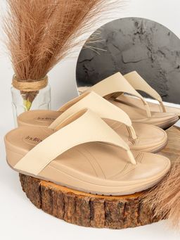 Indifeet - Cream Textured & Casual Thong Platform Sandals
