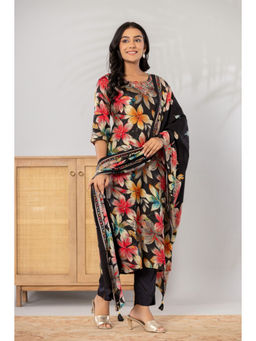 Vbuyz - Women Black Printed and Embroidered Straight Kurta with Pant and Dupatta