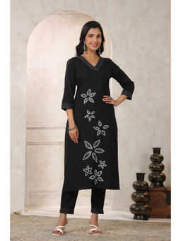 PIROH - Women Black Cotton Flex Embroidered Straight Kurta with Pant