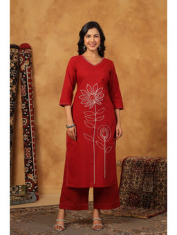 PIROH - Women Maroon Cotton Embroidered Straight Kurta with Pant