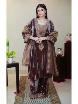 House of Inari - Cinnamon Brown Kashmiri Embroidered Kurta with Pant and Dupatta