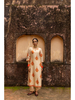 Suramya - Raunaqya Paisley Printed Orange Kurta and Pant