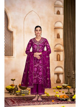 BulBul - Rashmi Chanderi Magenta Kurta And Pant With Dupatta