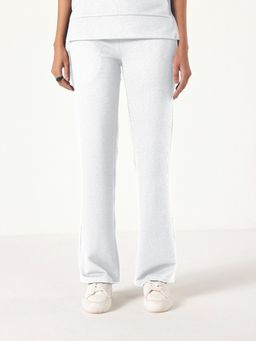 Muvazo - White Not-So-Basic Solid Pant