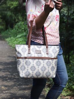 The Clownfish - White Printed Handicraft Fabric Handbag