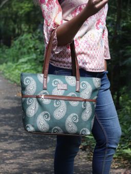 The Clownfish - Green Printed Handicraft Fabric Handbag