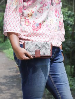 The Clownfish - White Womens Wallet