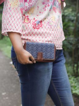 The Clownfish - Blue Womens Wallet