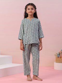 SAY - Green Pure Cotton Elephant Printed Top and Pyjama (Set of 2)