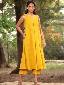 Sutra Art of Clothing - Yellow Pure Cotton Woven Motifs Kurta and Pant