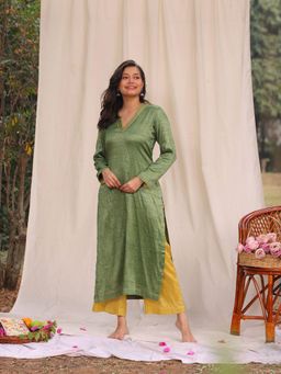 Sutra Art of Clothing - Green and Yellow Khadi Cotton Kurta and Pant