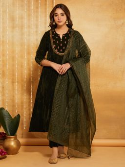 SHAABA CLOTHING - Green Hand Embroidery Crushed Velvet Kurta with Pant and Dupatta
