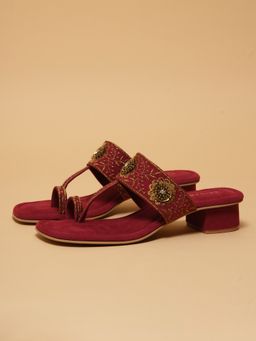 ERIDANI - Women Kriva Maroon Embroidered Kolhapuri