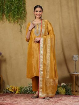 Garden VARELI - Women's Yellow Polymodal Embroidered Kurta Set with Dupatta